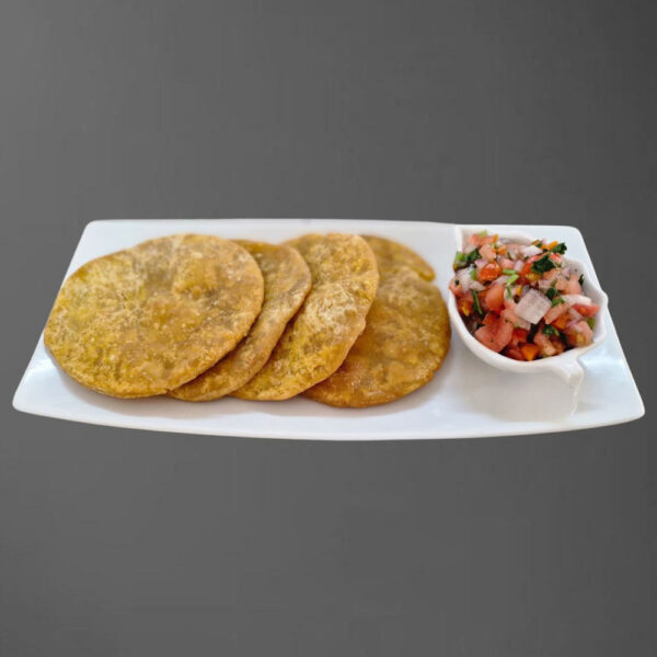 Sopaipillas con pebre